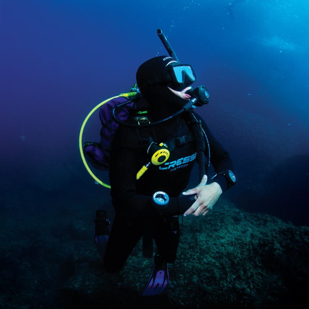 Friends relaxing after a local dive day