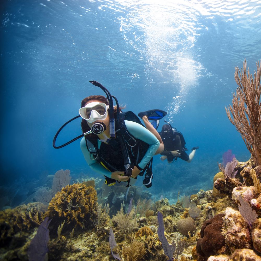 Beginner scuba student in training